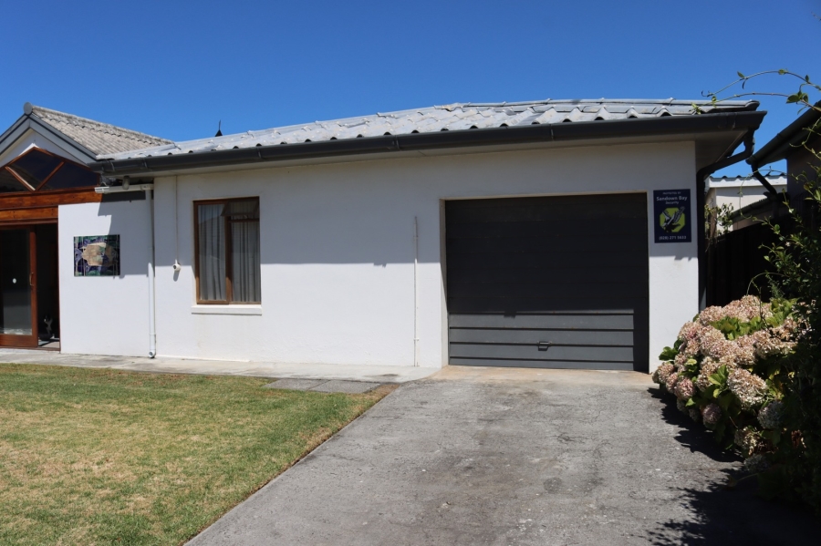 4 Bedroom Property for Sale in Kleinmond Western Cape